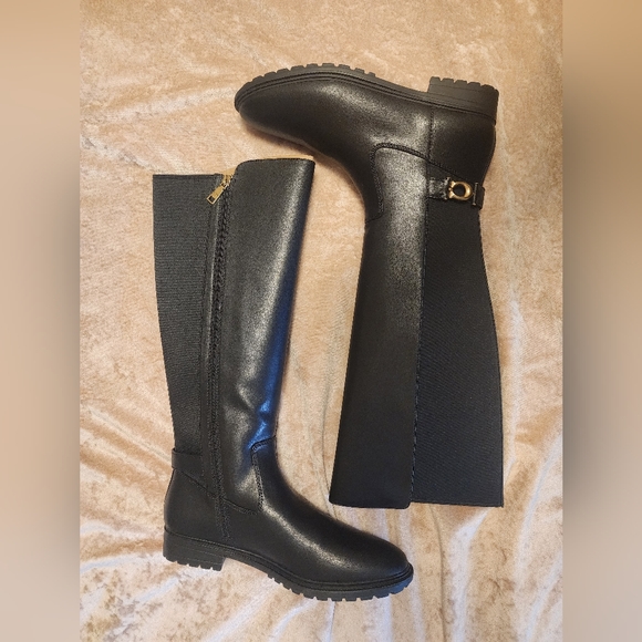 COACH Womens Faith Buckled Lug-Sole Black Leather from Macy’s - c025 - Picture 3 of 13